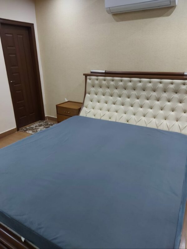 Poly Cotton Fitted Style Waterproof Mattress Protector - Black